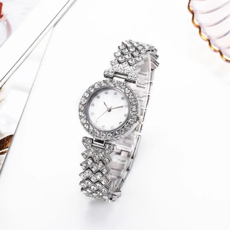 Chic Simple Women's Quartz Watch with Diamond Accents - Elegant Alloy Timepiece