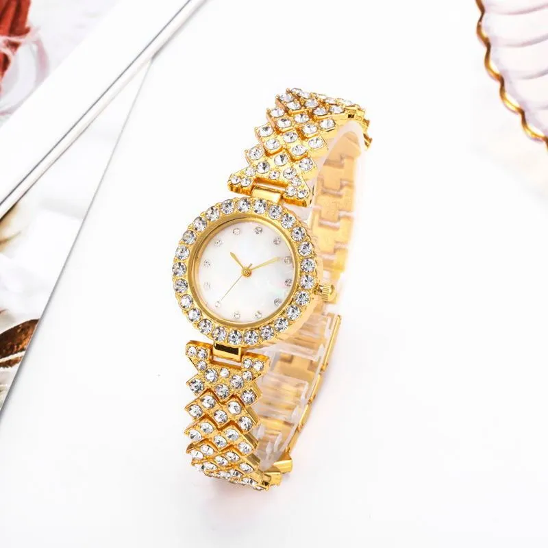 Chic Simple Women's Quartz Watch with Diamond Accents - Elegant Alloy Timepiece